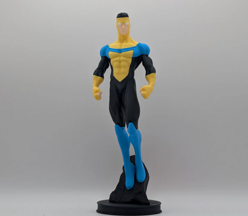 Invincible Dekoratif Figür | Premium Koleksiyon Figürü